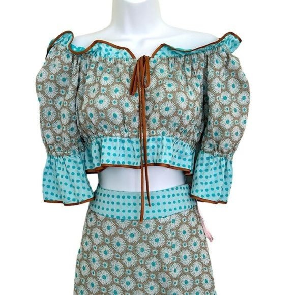 RAISSA Romantic Cottagecore Floral Off the Shoulder Puff Sleeve Crop Top S NWT - Picture 1 of 13